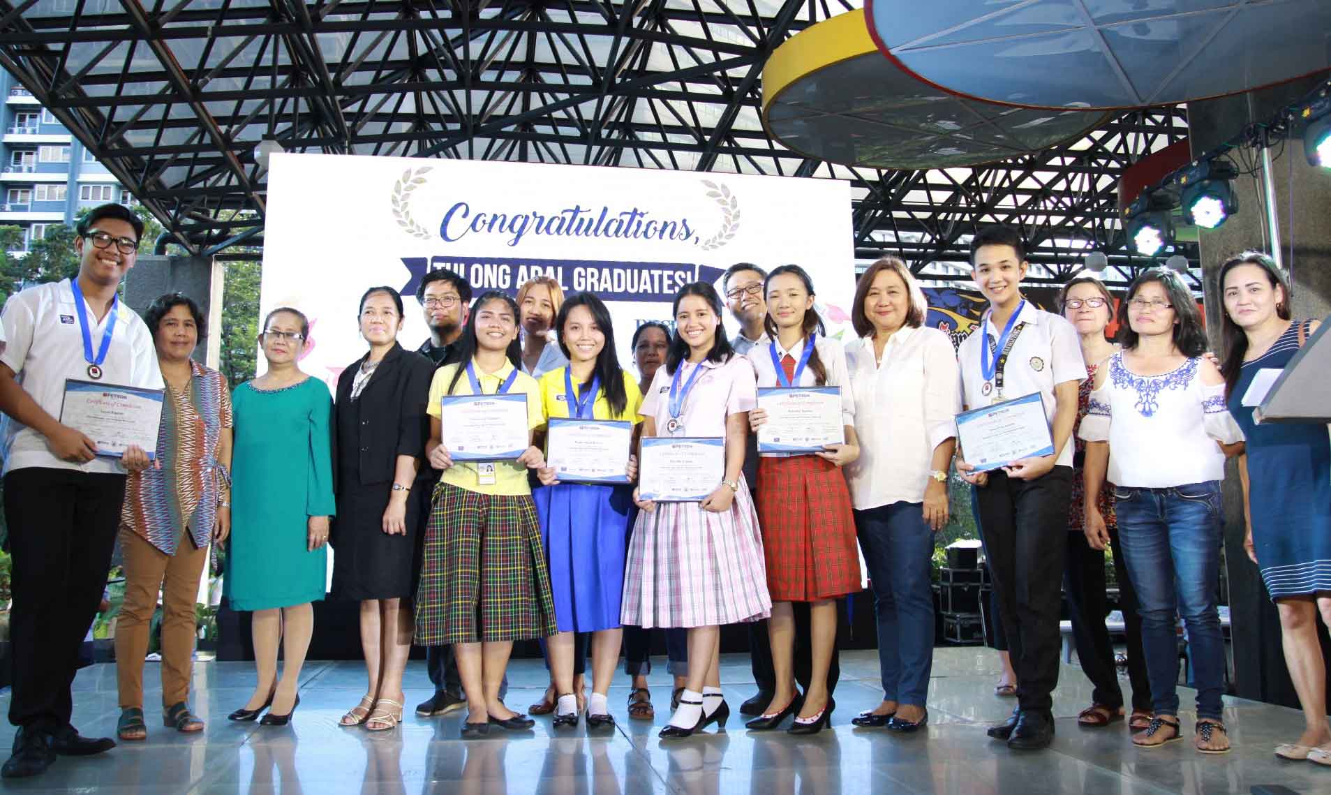 Petron Honors over 400 Graduating Tulong Aral Scholars